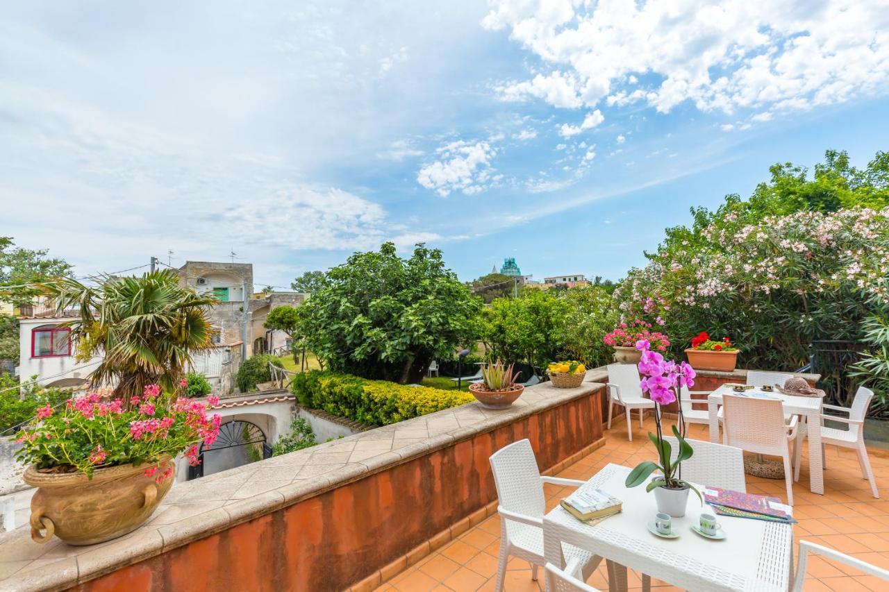 La Terrazza Sul Giardino Apartment Procida Luaran gambar