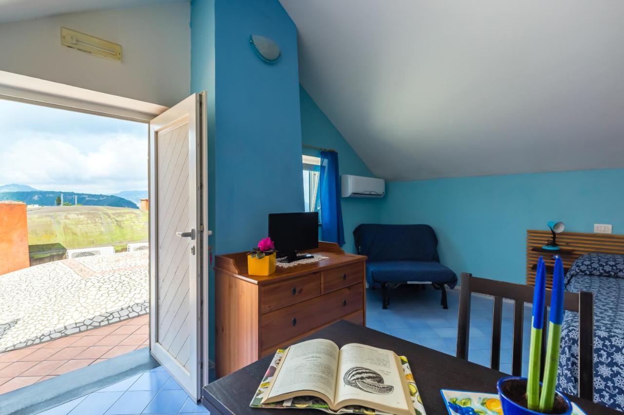La Terrazza Sul Giardino Apartment Procida Luaran gambar
