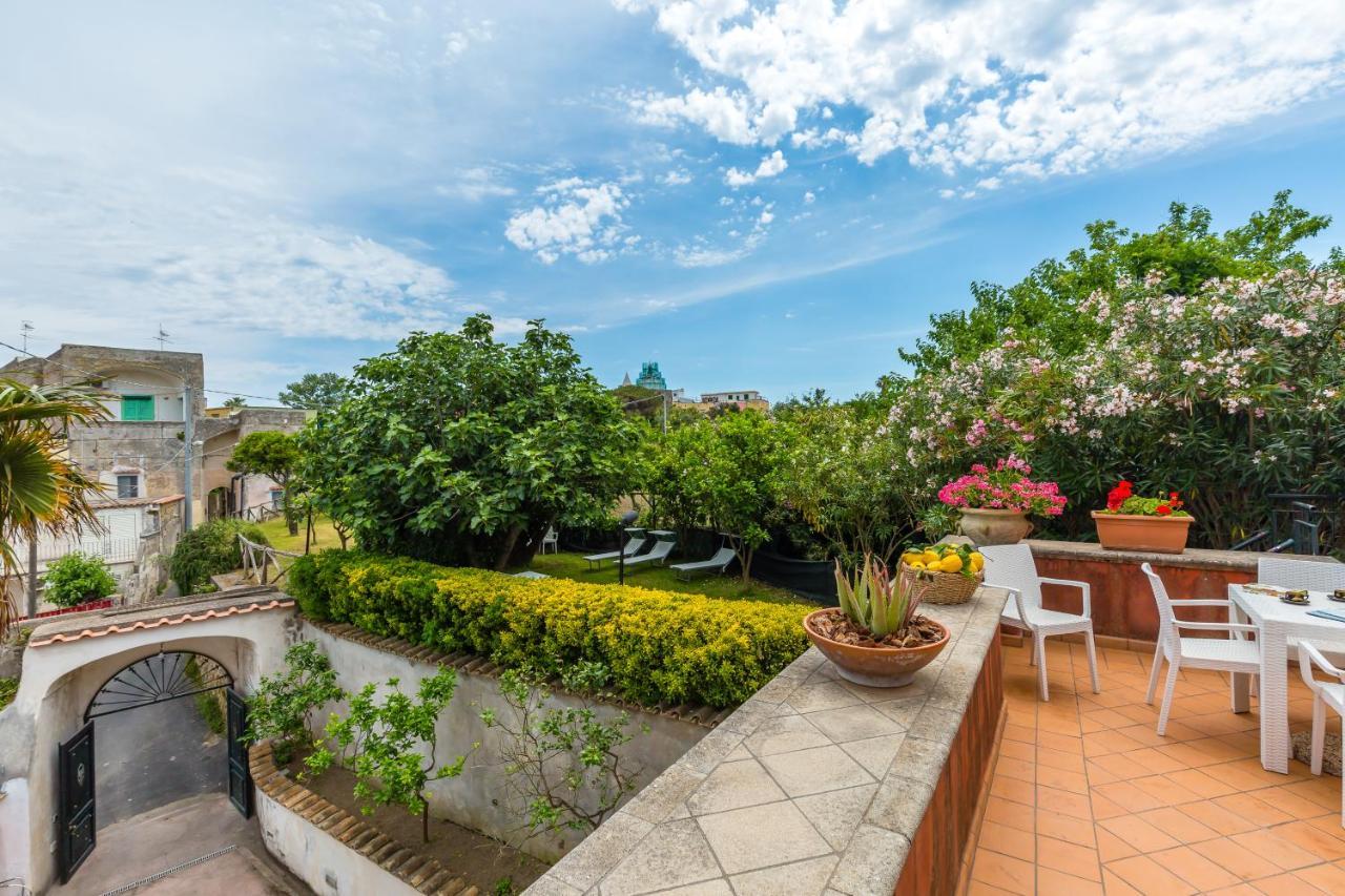La Terrazza Sul Giardino Apartment Procida Luaran gambar