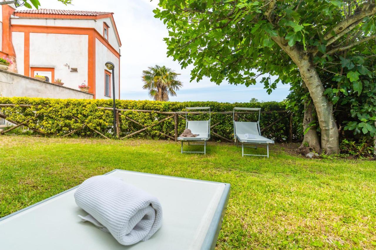 La Terrazza Sul Giardino Apartment Procida Luaran gambar